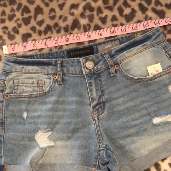 Aeropostale Light Blue Wash Midi Jean Shorts Size 4 - Picture 8 of 15